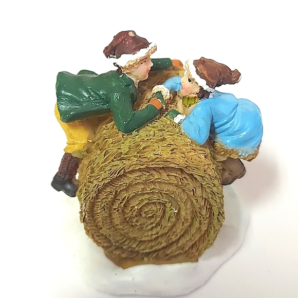 Children at Play Holiday Miniatures for your Winter Village - Picture 5 of 9